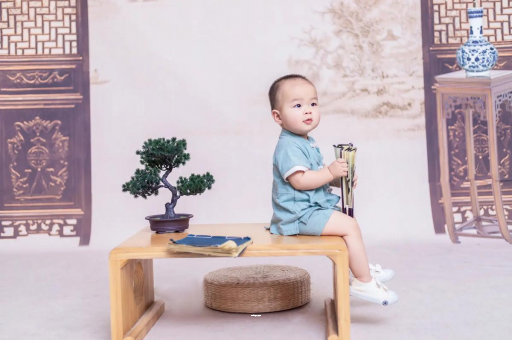 黔西宝宝总吐奶什么原因